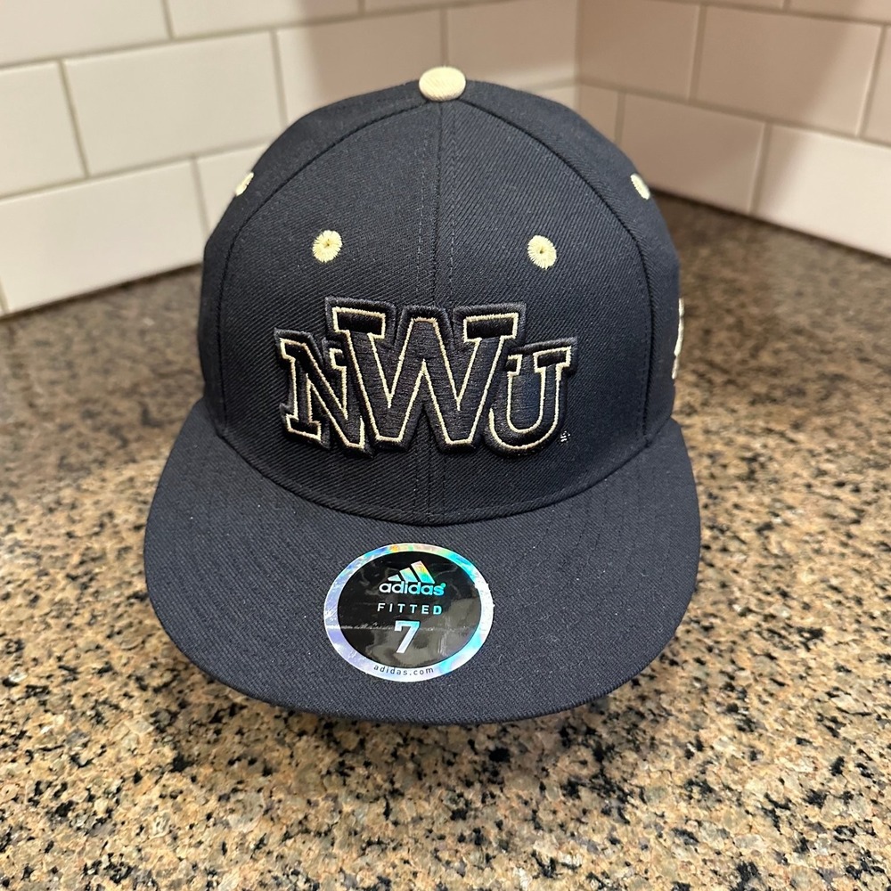 Vtg Northwestern University NWU Adidas Fitted Hat Size 7 Deadstock New